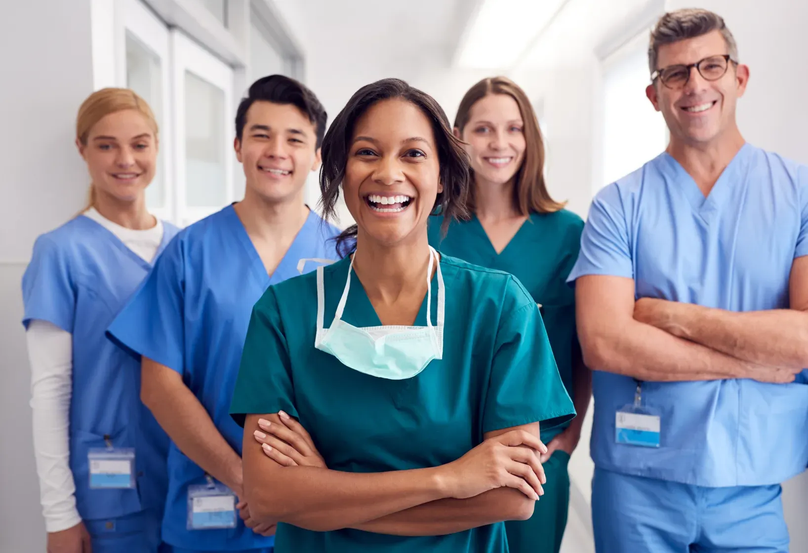 d.velop — Healthcare-Team in moderner Klinikumgebung
