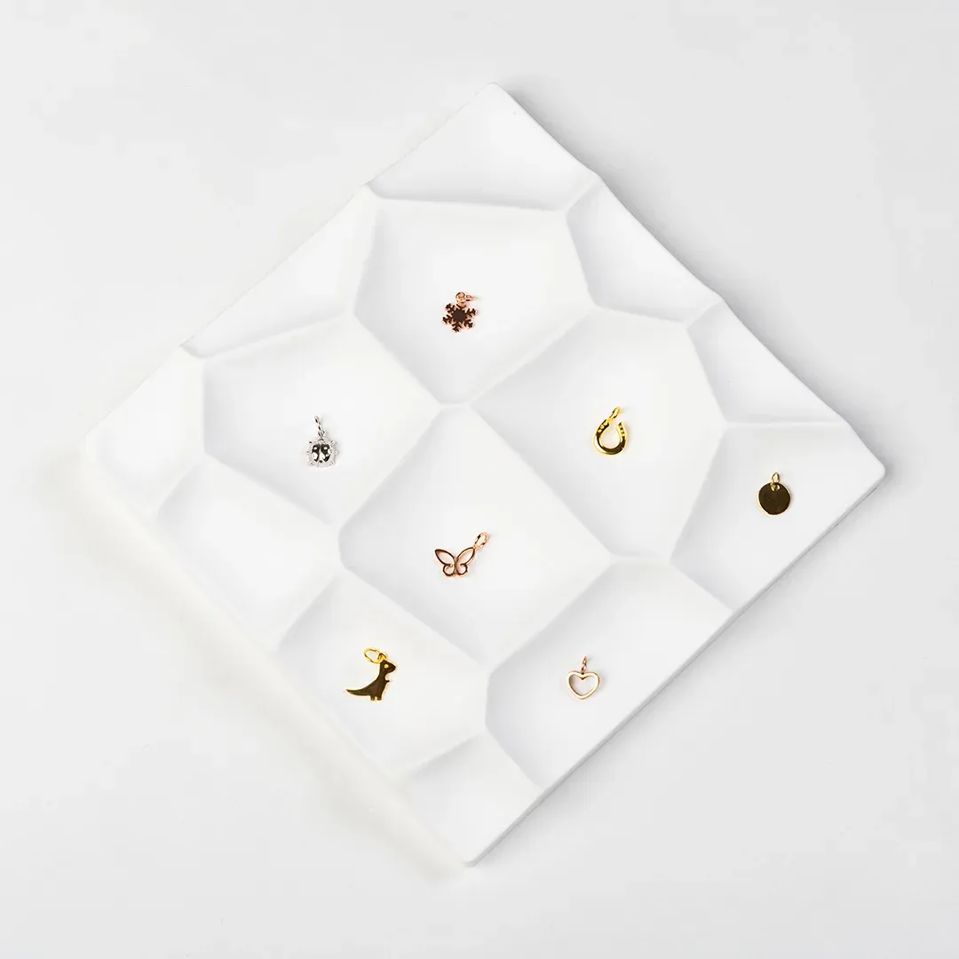 Springblossom — Charms in geometrischer Schmuck-Tray